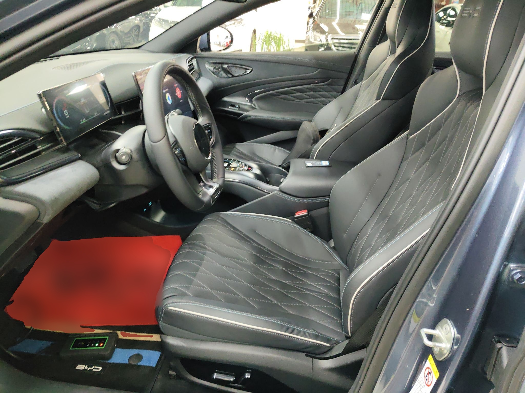 المقاعد الأمامية داخل السيارة