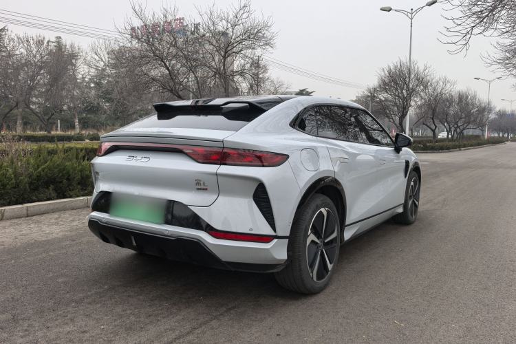 Used BYD Song L EV 2025 Intelligent Driving Version 662 km LiDAR Excellence Edition
