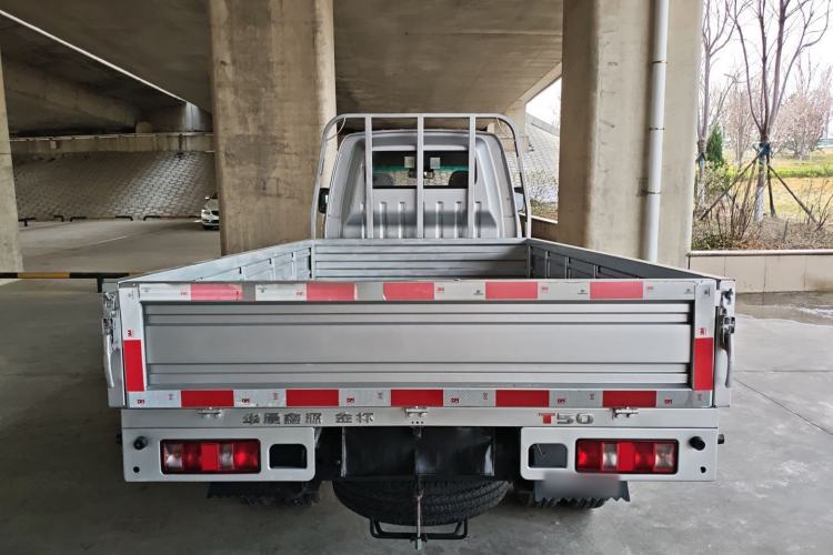 Used Jinbei T5 2023 1.6L Standard Single-Row 3.2m with Rear Dual Wheels
