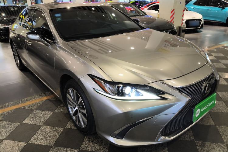 Used Lexus ES 2018 200 Excellence Edition China VI Standard

