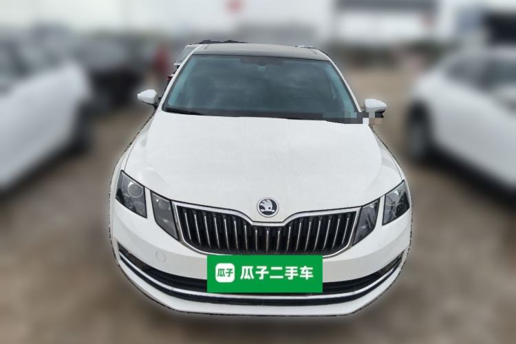 Used Skoda Octavia 2018 1.6L Automatic Luxury Edition Front