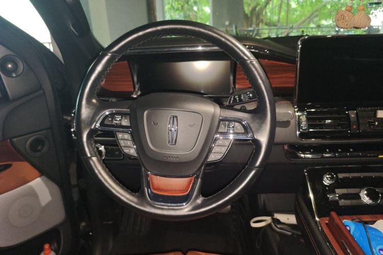 Used Lincoln Navigator 2020 3.5T Prestige Edition Steering Wheel