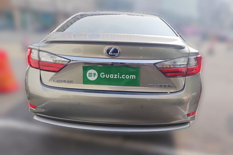 Used Lexus ES 2015 300h Comfort Edition