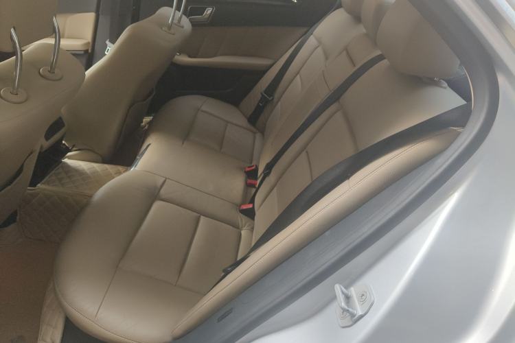 Used Mercedes-Benz E-Class 2010 E 300 Elegant Luxury Edition Left Rear Seat