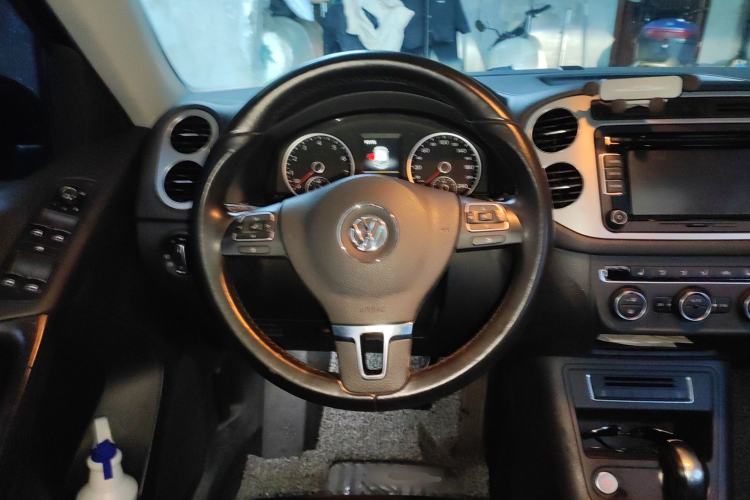 Used Volkswagen Tiguan L 2015 1.8TSI Automatic Two-Wheel Drive Luxury Model
