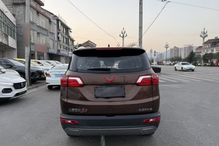 Used Wuling Hongguang S3 2018 1.5L Manual Luxury Model China V Standard
