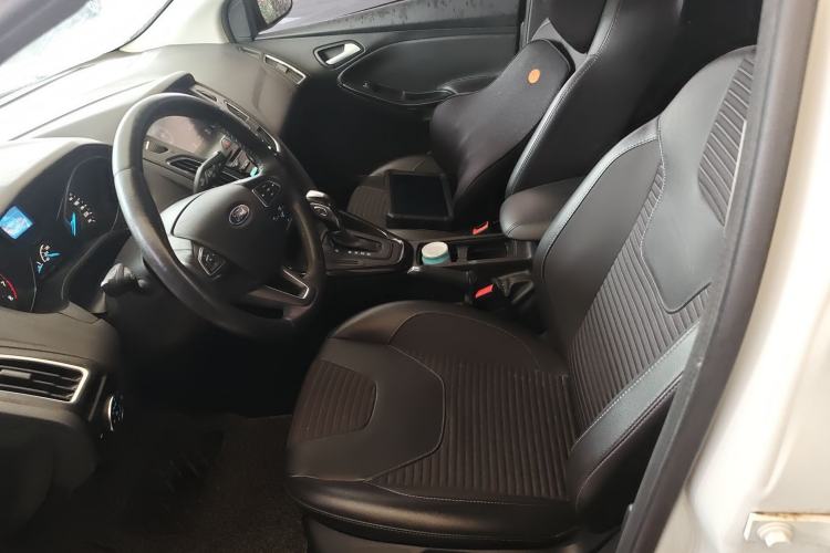 Used Ford Focus 2018 Sedan Classic 1.6L Automatic Trendy SmartDrive Edition Left Front Seat