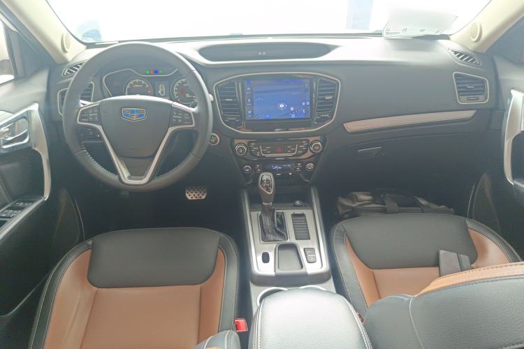 Used Geely Auto Vision X6 2016 1.3T CVT Flagship Model Center Console