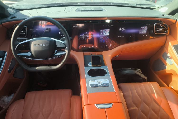 Used EXEED Lanyue C-DM 2025 180 Ultra-Long Range Max All-Wheel Drive 6-Seater
