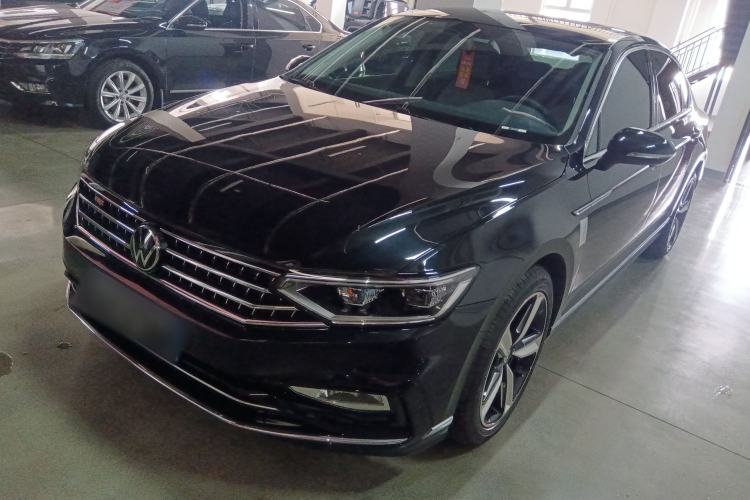 Used Volkswagen Magotan 2023 2 Million Units Limited Edition 330TSI DSG Leading Version