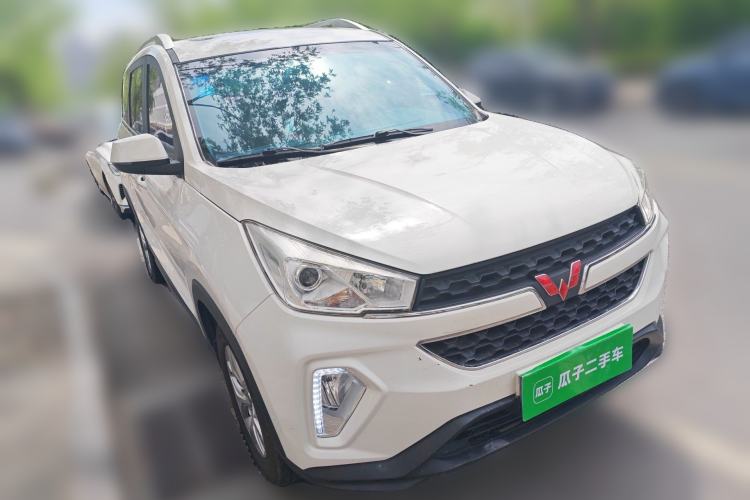 Used Wuling Hongguang S3 2018 1.5L Manual Luxury Model China V Standard Front Right 45 Deg