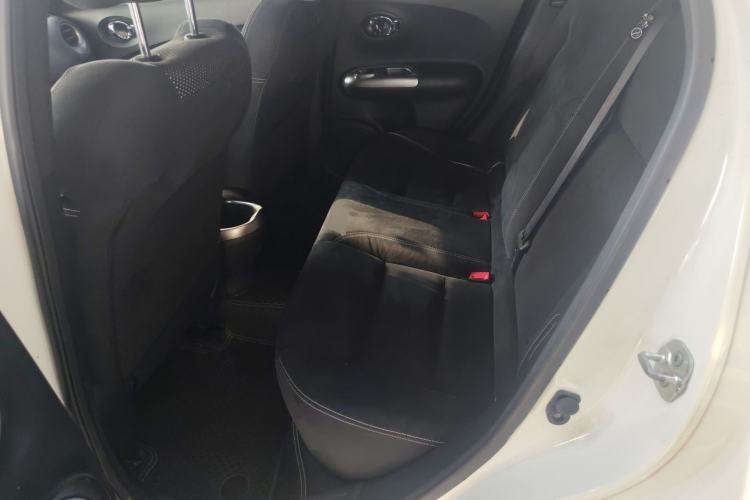 Used Infiniti ESQ 2014 1.6L Spontaneous Edition