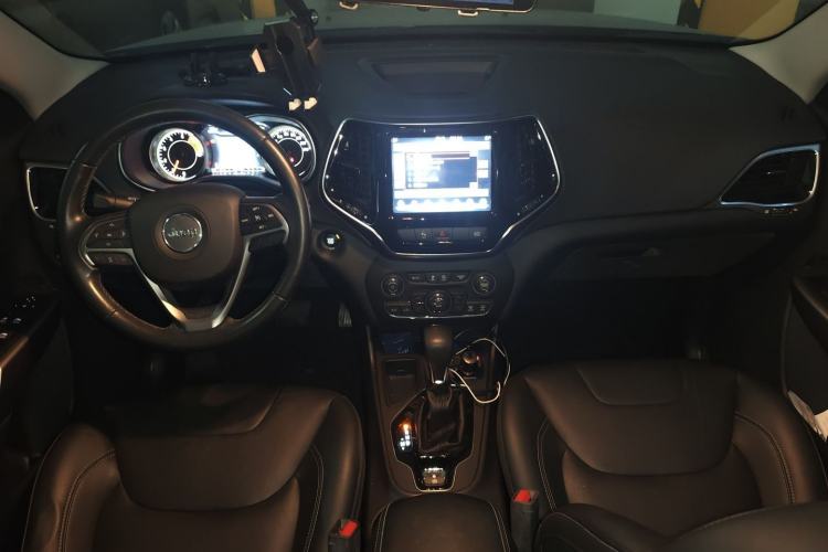 Used Jeep Cherokee 2019 2.0L 2WD Premium Edition China VI