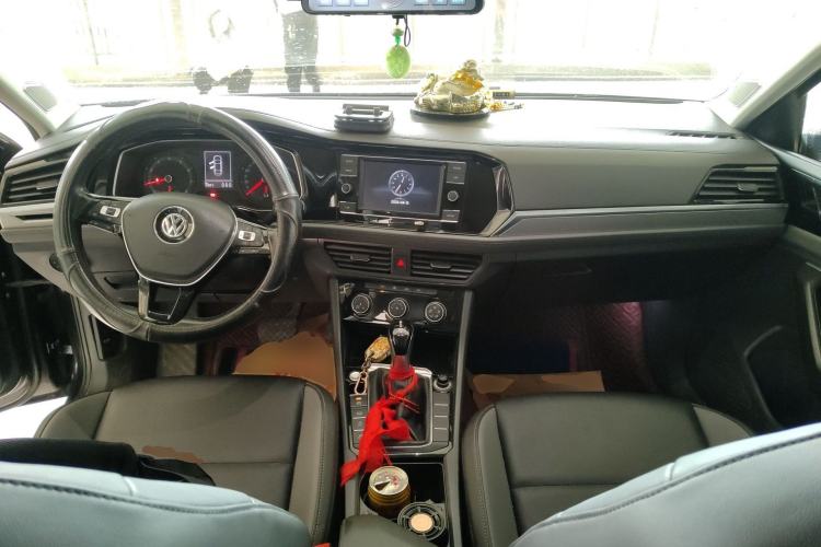 Used Volkswagen Sagitar 2019 280TSI DSG Comfort Version China VI Standard Center Console