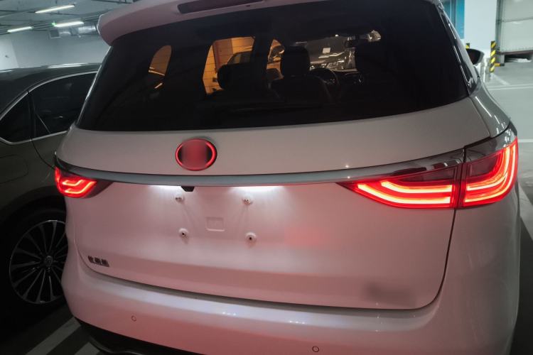 Used BYD Song MAX 2018 1.5T Automatic Smart Connect Elite Model with 6 Seats
