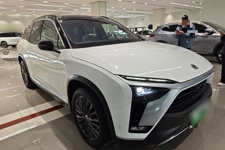 Used Nio ES8 2020 580 km Range Six-Seater Version Front Right 45 Deg
