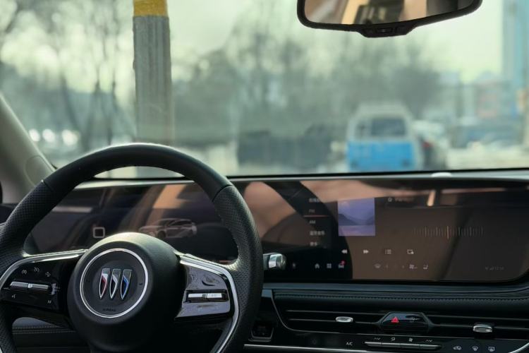 Used Buick LaCrosse 2025 28T Platinum Edition
