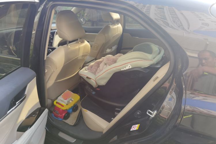 Used Toyota Camry 2018 2.0G Luxury Edition
