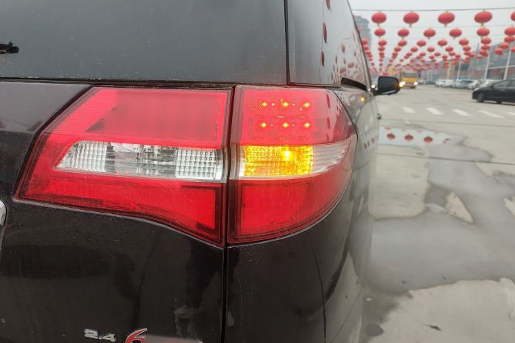 Used BYD M6 2015 2.4L Automatic Luxury Model