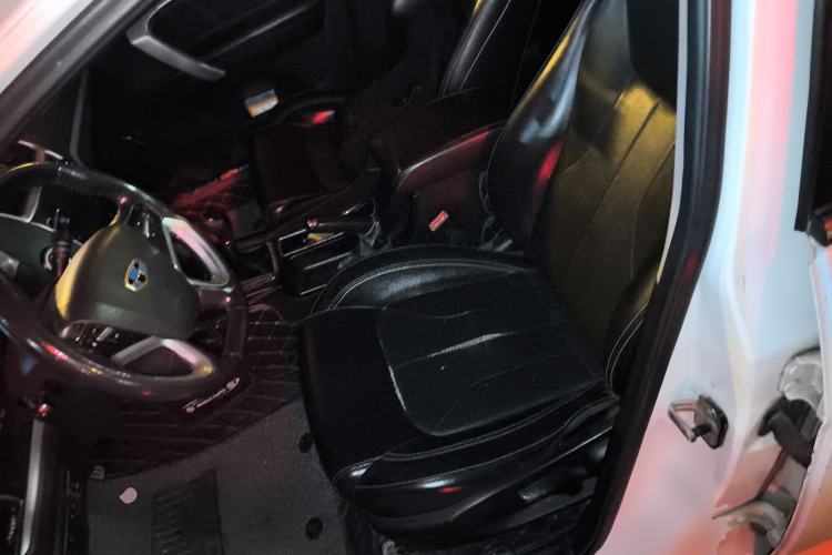 Used Geely Auto Emgrand 2015 Sedan 1.5L Manual - Top Trim Level