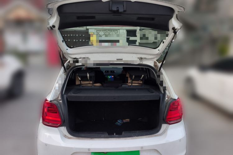 Used Volkswagen Polo 2016 1.6L Automatic Comfort Model Trunk