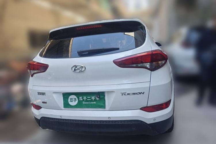 Used Hyundai Tucson 2015 2.0L Automatic Two-Wheel Drive Smart Version
