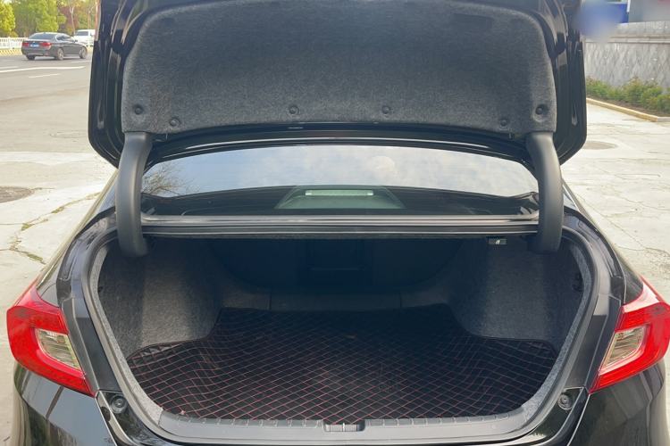 Used Honda Accord 2018 260TURBO Elite Edition China VI Trunk