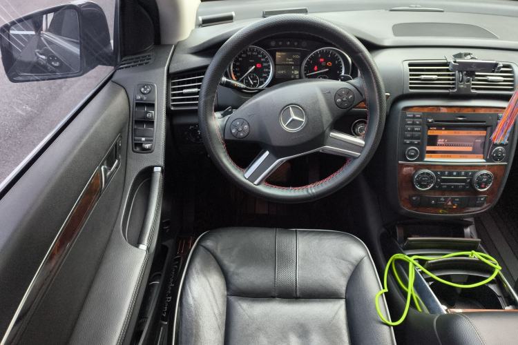 Used Mercedes-Benz R-Class 2011 R 350 L 4MATIC
