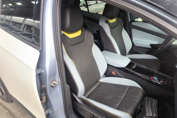 Used Volkswagen ID.4 X 2025 Smart Edition Outstanding Model Right Front Seat