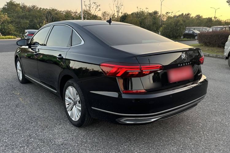 Used Volkswagen Passat 2020 Facelift 330TSI Elite Edition China VI Standard