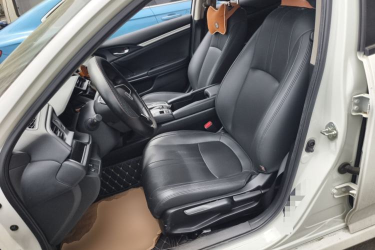 Used Honda Civic 2019 180TURBO CVT Shangdong Edition China VI Left Front Seat