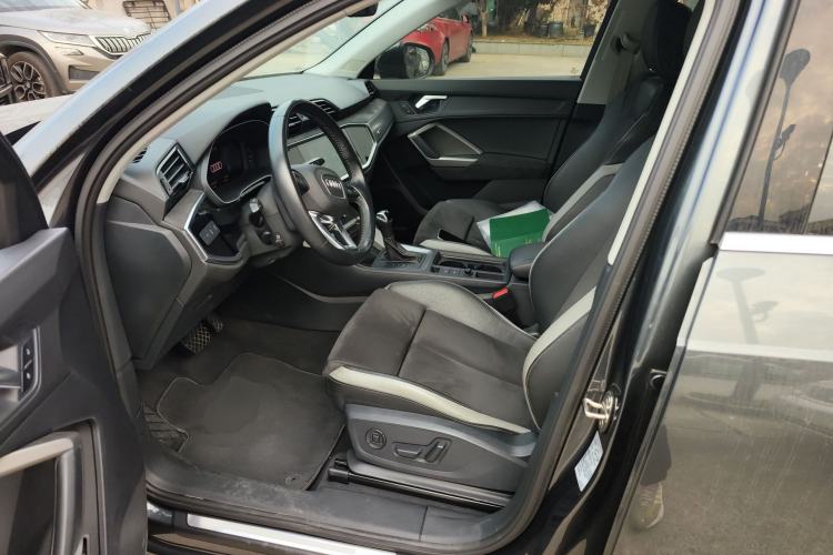 Used Audi Q3 2020 35 TFSI Ambition Dynamic Edition
