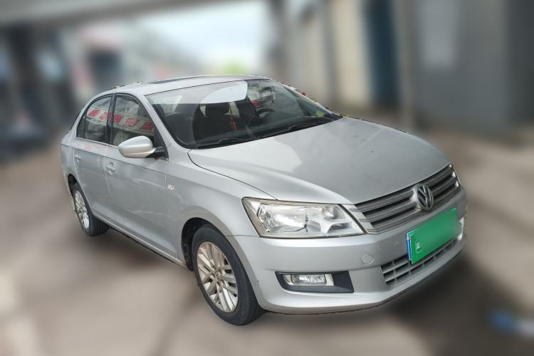 Used Volkswagen Santana 2013 1.6L Manual Luxury Edition Front Right 45 Deg