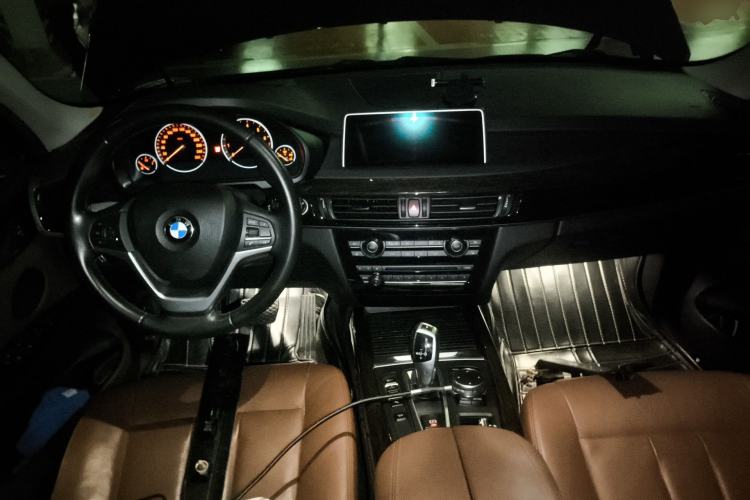 Used BMW X5 2014 xDrive35i Elegant Edition Center Console