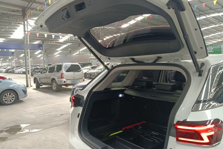 Used Bestune T99 2020 20TD Automatic Premium Edition Trunk