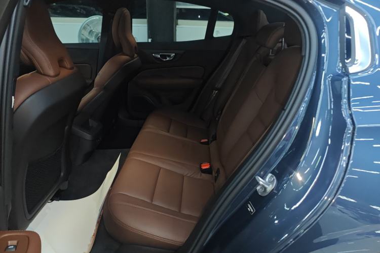 Used Volvo S60 2023 B4 Zhiyuan Luxury Edition
