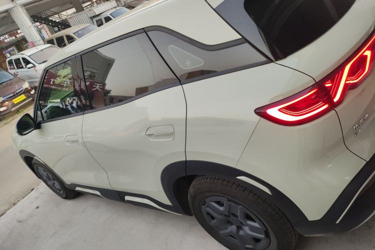 Used BYD Yuan UP 2025 Model 301KM Leading Version
