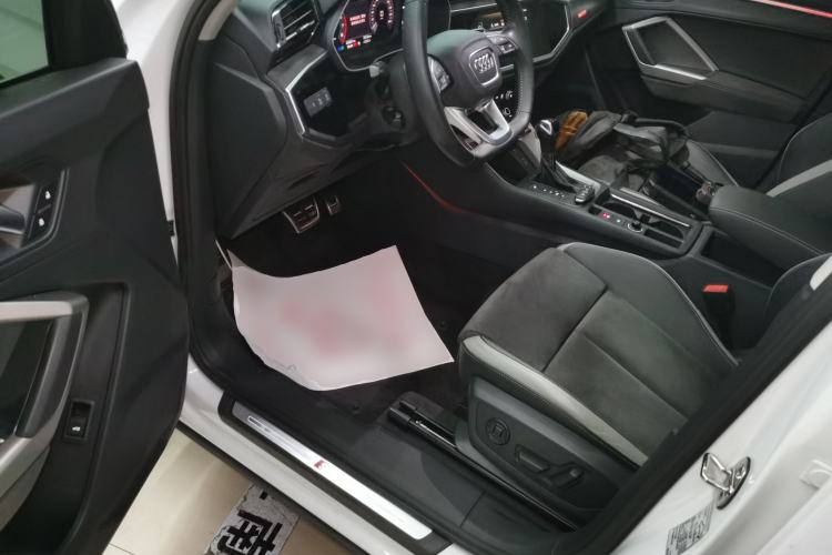 Used Audi Q3 2021 40 TFSI Fashion Dynamic Model