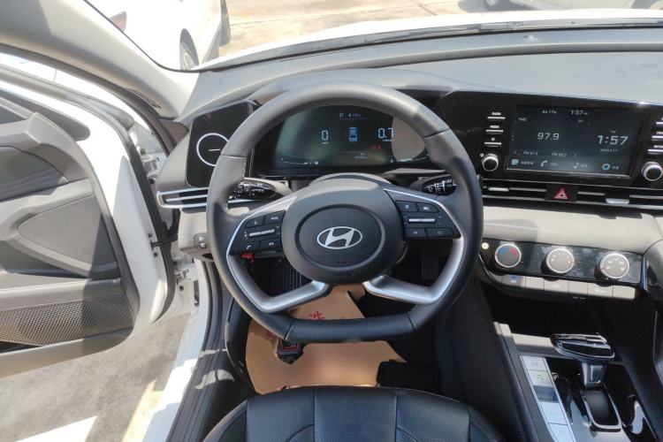 Used Hyundai Elantra 2023 1.5L CVT GLX Elite Edition
