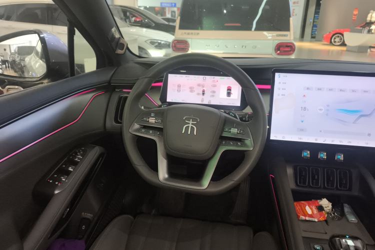 Used BYD Song L EV 2025 Intelligent Driving Version 662 km LiDAR Excellence Edition Steering Wheel