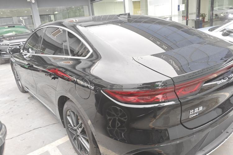 Used BYD Han 2025 DM-i Intelligent Driving Edition 245KM Prestigious Edition Exterior 2