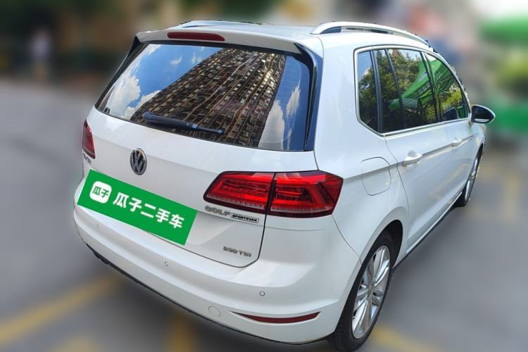 Used Volkswagen Golf Sportsvan 2016 230TSI Automatic Luxury Version
