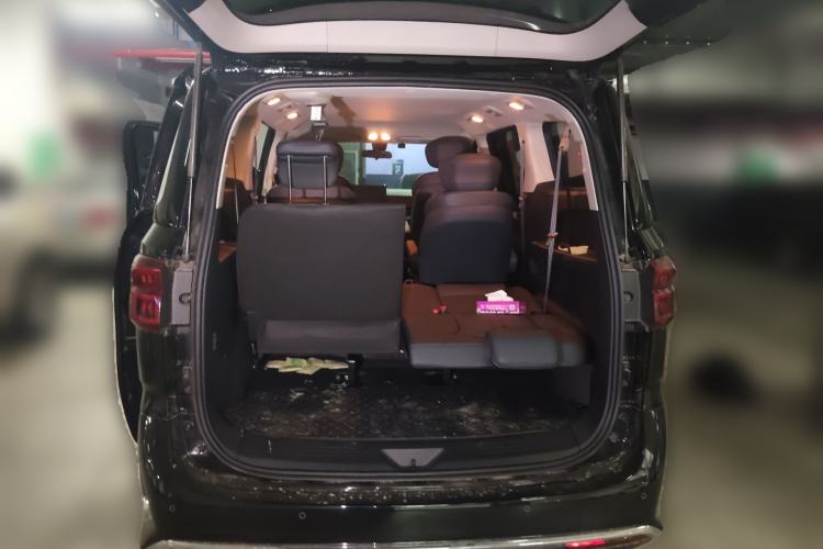 Used SAIC MAXUS G10 2025 Facelifted MAX 2.0T Automatic Executive Version Gasoline 7 Seats Trunk