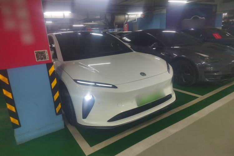 Used Nio ET5T 2023 75 kWh Touring Front Right 45 Deg