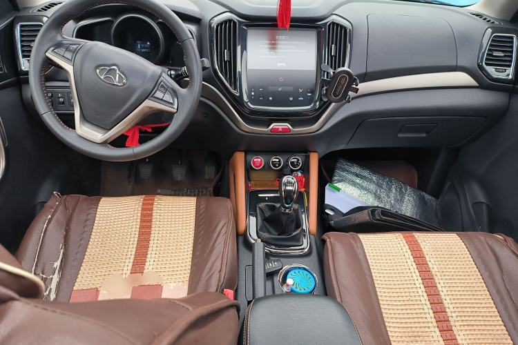 Used CHANGAN OSHAN CX70 2017 CX70T 1.5T Manual High-Performance Edition Center Console