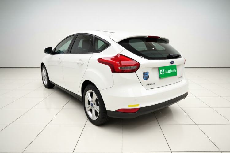 Used Ford Focus 2015 Hatchback 1.6L Automatic Comfort Model Exterior 3