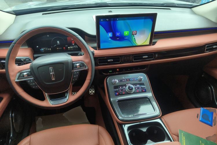 Used Lincoln Nautilus 2021 2.0T Two-Wheel Drive Zunyue Edition Center Console