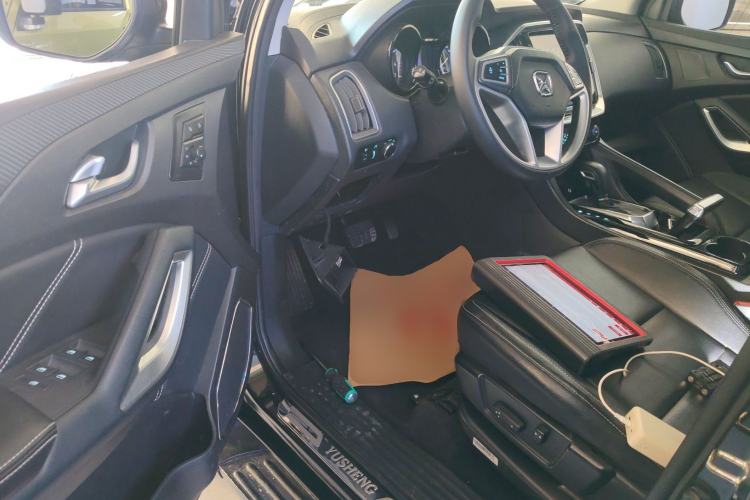 Used JMC Yusheng S350 2016 2.0T Automatic All-Wheel Drive Gasoline Luxury Version with Sunroof 5 Seats
