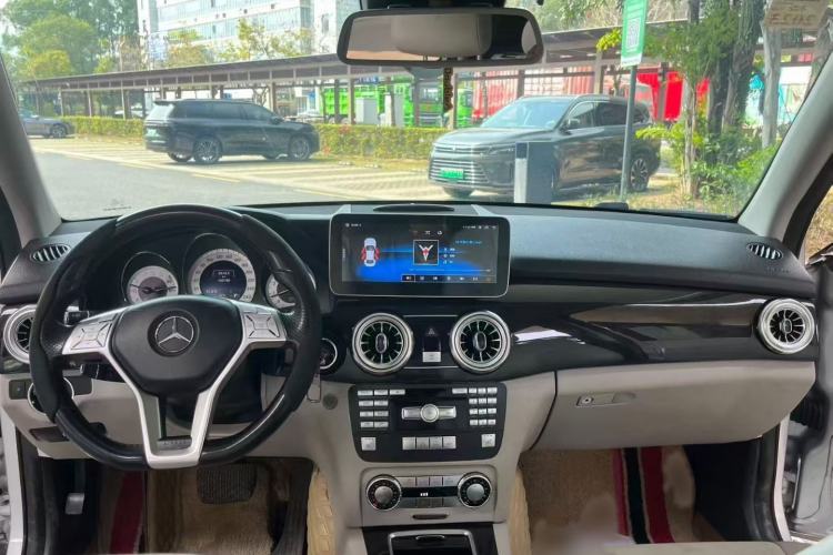 Used Mercedes-Benz GLK-Class 2015 GLK 260 4MATIC Fashion Edition Ultimate Version
