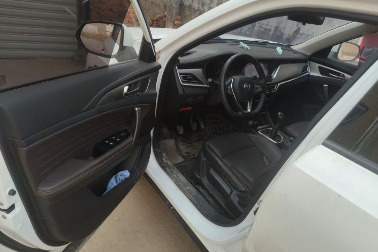 Used CHANGAN CS35PLUS 2018 1.6L Manual Changlian Edition China V Standard